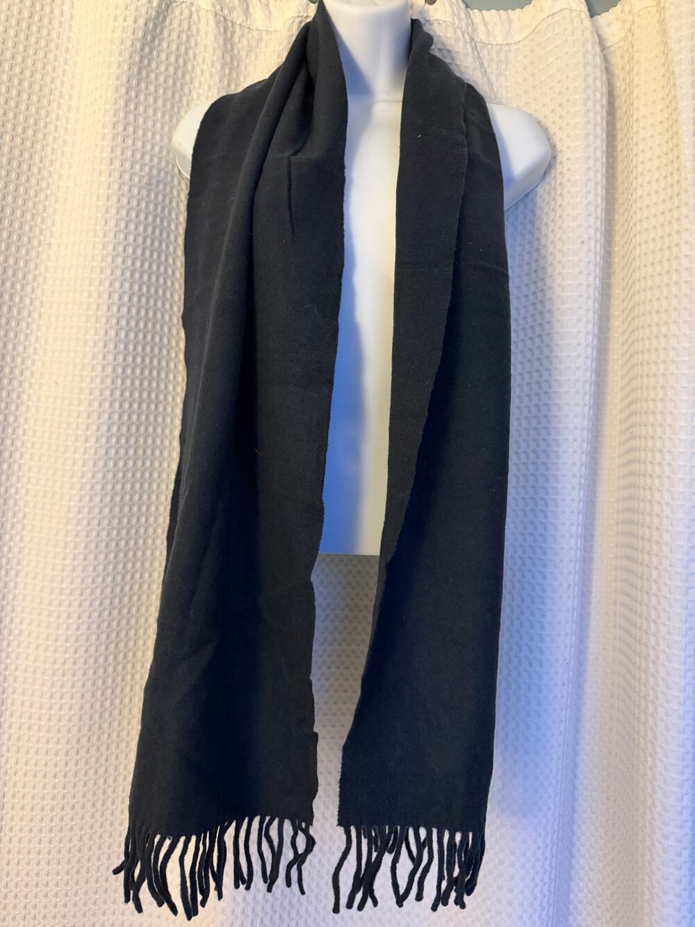 Gio Jeans Company 100% Lambswool Navy Blue Fringe Scarf Unisex